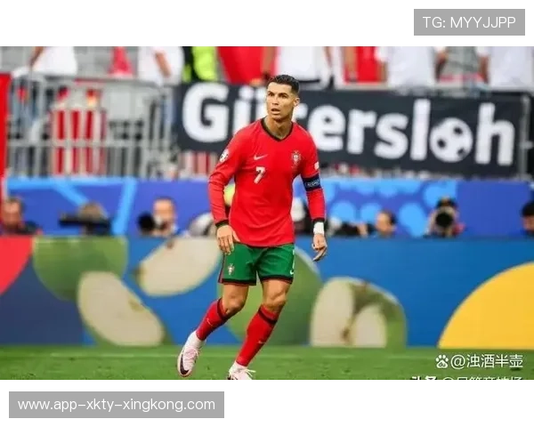 AC米兰准备引入C罗式的硬核射手改善禁区效率 AC米兰准备引入C罗式的硬核射手改善禁区效率